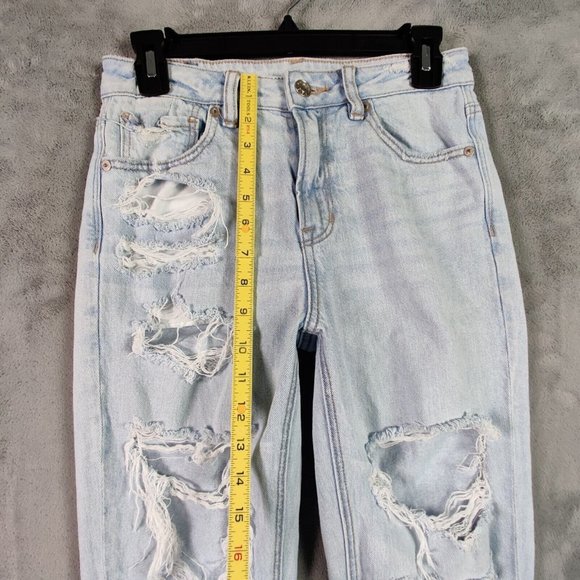 American Eagle Outfitters Light Blue High Rise Jeans - Picture 5 of 10